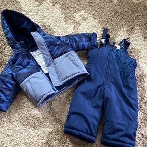 Boys snowsuit, size 12 months. Blue and gray camo. Carter’s Brand.
